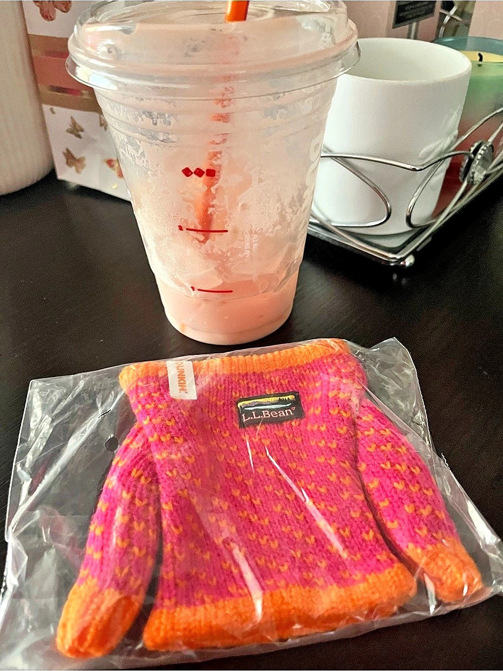 L.L.Bean x Dunkin Donuts 🍩 Pink & Orange Knit NWT - Picture 3 of 3